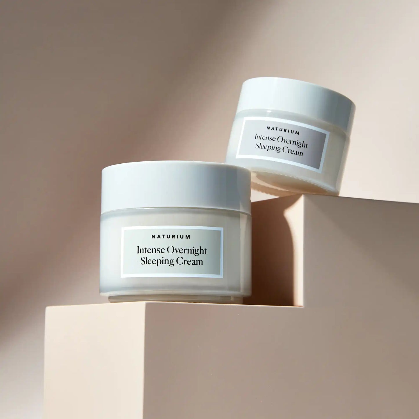 intense-overnight-sleeping-cream-jumbo-y3 11_18_2021_Naturium0552-crop.webp